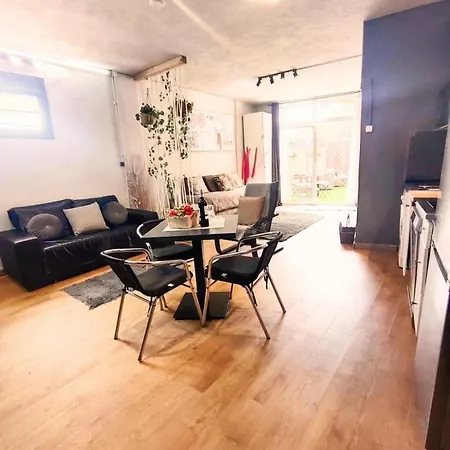Anglada, With A Private Pool And Jacuzzi Вилла *