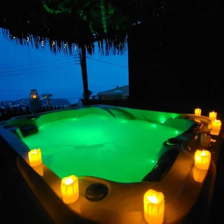 Anglada, With A Private Pool And Jacuzzi Willa *