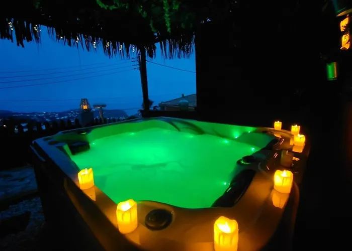 Anglada, With A Private Pool And Jacuzzi Willa *